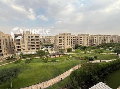 شقة ٢١٠م تشطيب الترا سوبر لوكس ٤ غرف نوم بإطلالة مزدوجة على البحيرات واللاندسكيب للبيع في كمبوند ذا سكوير التجمع الخامس The Square