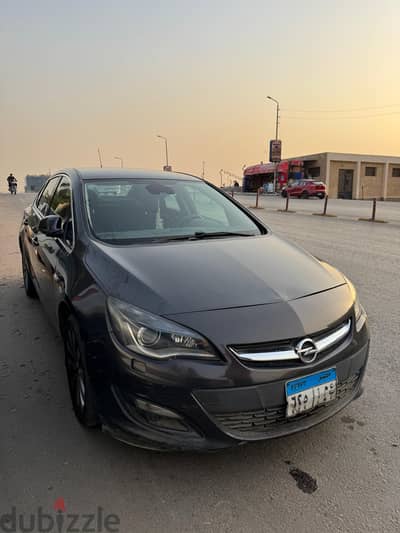Opel Astra 2016 الفئة التانية