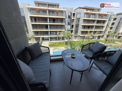 Apartment for sale, 164 sqm, in La Vista Patio Oro compound, featuring an open view overlooking the pools, prime location New Cairo