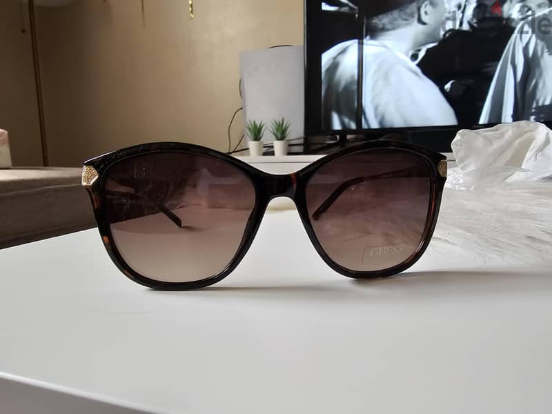 Guess sunglasses 2