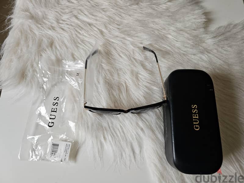 Guess sunglasses 6