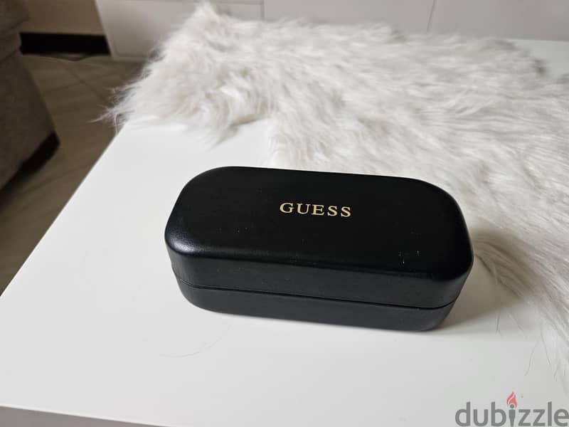 Guess sunglasses 11