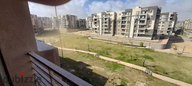 للايجار شقة ١٣٠م كمباوند جنة ٤ الشيخ زايد بجوار هايبر اول سكن تشطيب راقى بسعر مميز