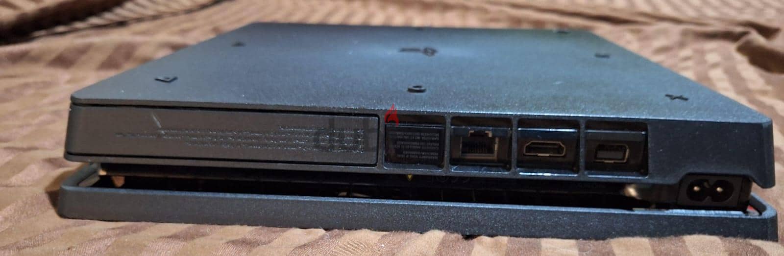 PS4 Slim 500GB (Model CUH-2116A) 2