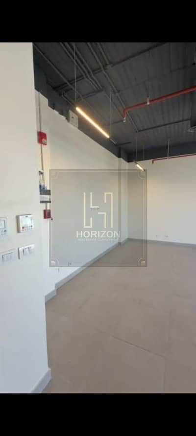 مكتب متشطب للايجار69 في ديستريكت 5 office rent new cairo