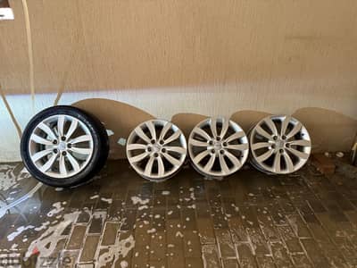 Kia Carens Rims (No Tires).            جنوت kia carens بدون كاويتش