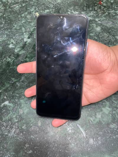 للبيع ريلمي Realme C20 (قطع غيار / محتاج بوردة) - حالة زيرو 