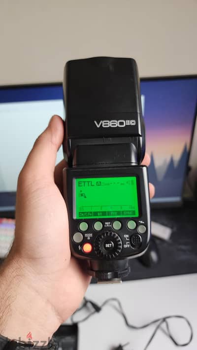 Godox v860 ii