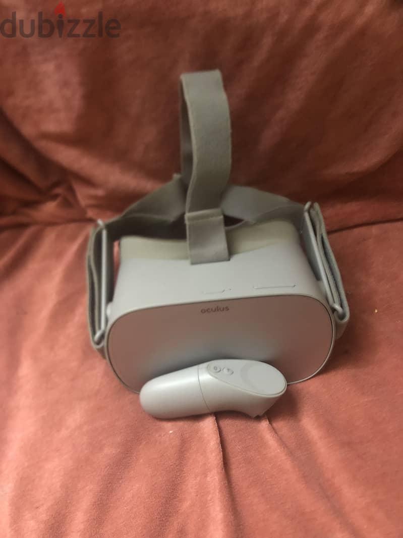Oculus Go Grey Color VR  Excellent condition 1