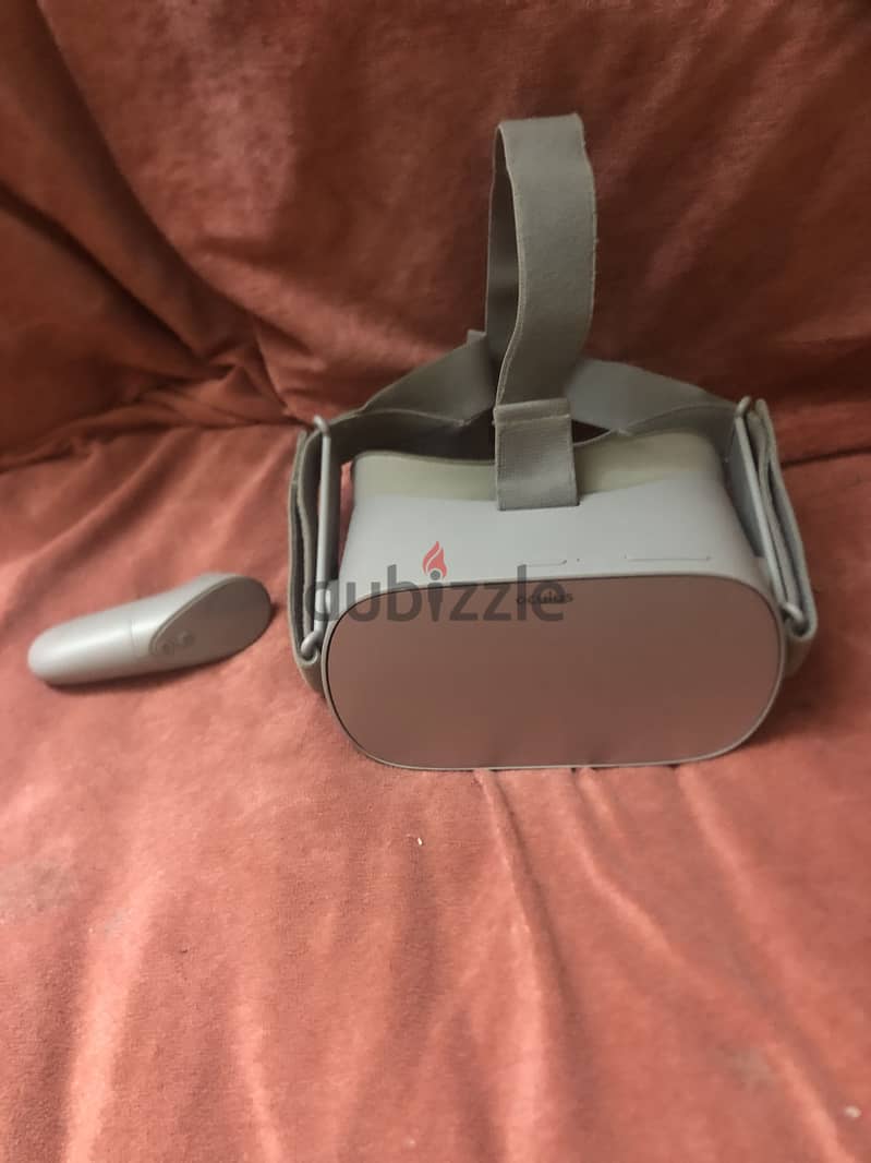 Oculus Go Grey Color VR  Excellent condition 2
