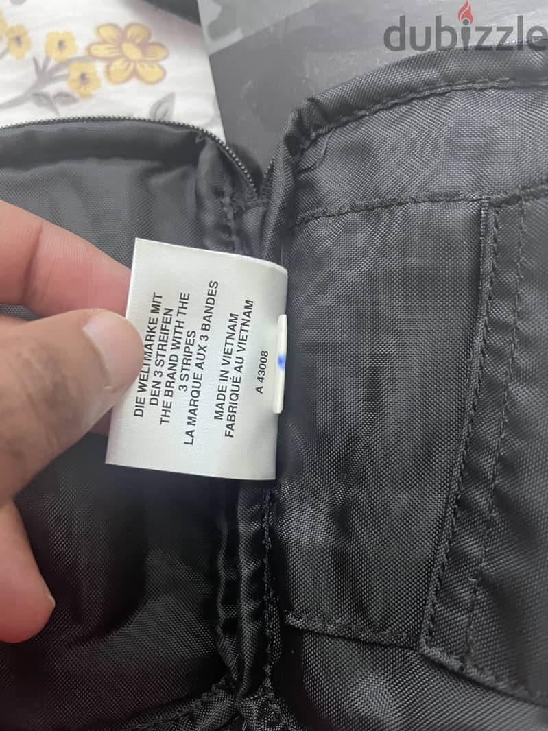 Adidas original phone pocket 2