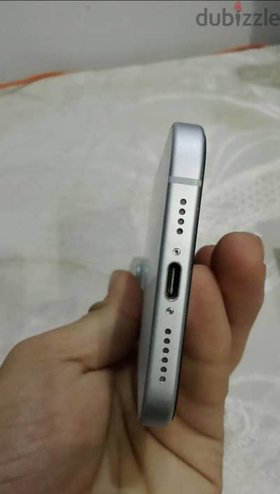 آبل - آيفون 15 بلس