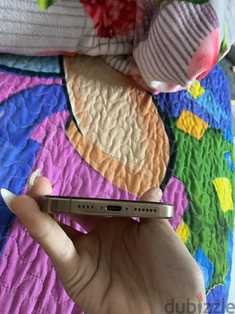 iPhone 16 Pro Max 6