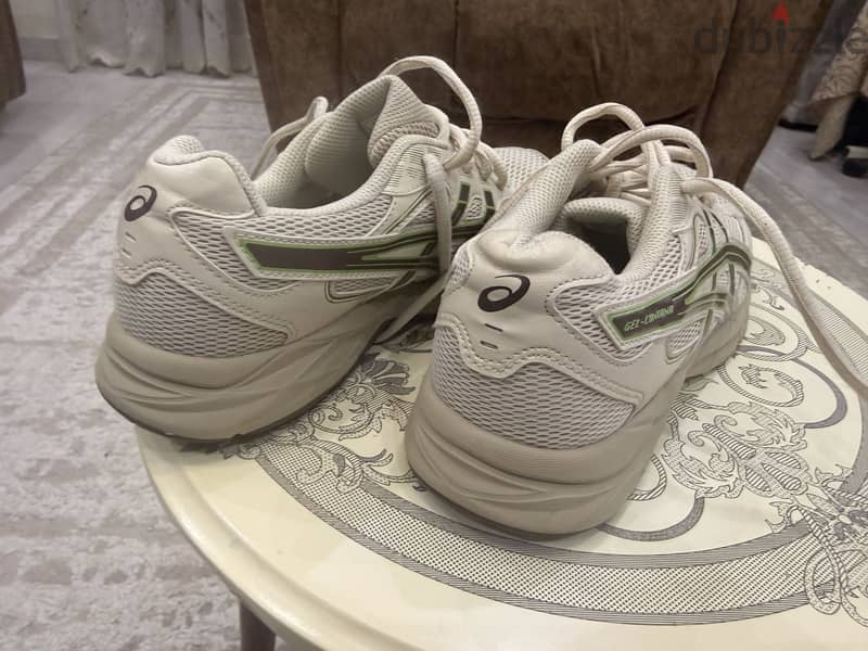 Asics shoes 5