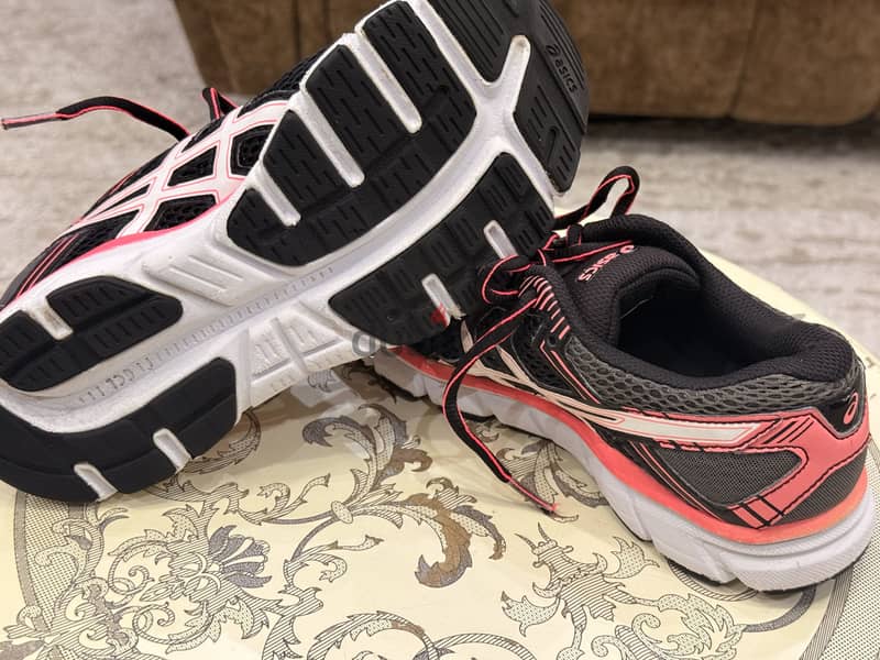 Asics shoes 2