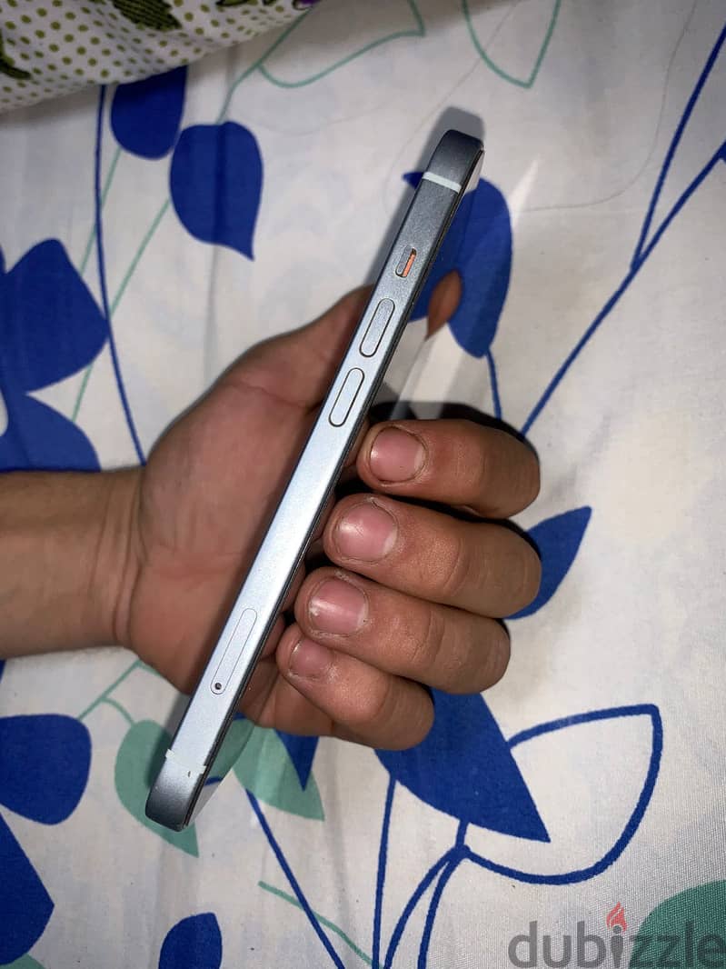 Apple - iPhone 15 2