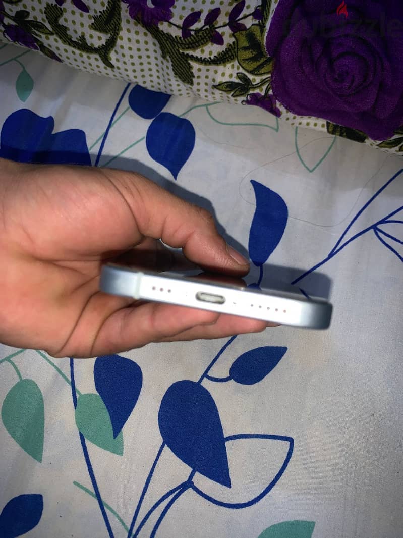 Apple - iPhone 15 3