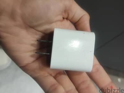 رأس شاحن آبل أصلي  100% وارد أمريكي 20w مستعمله