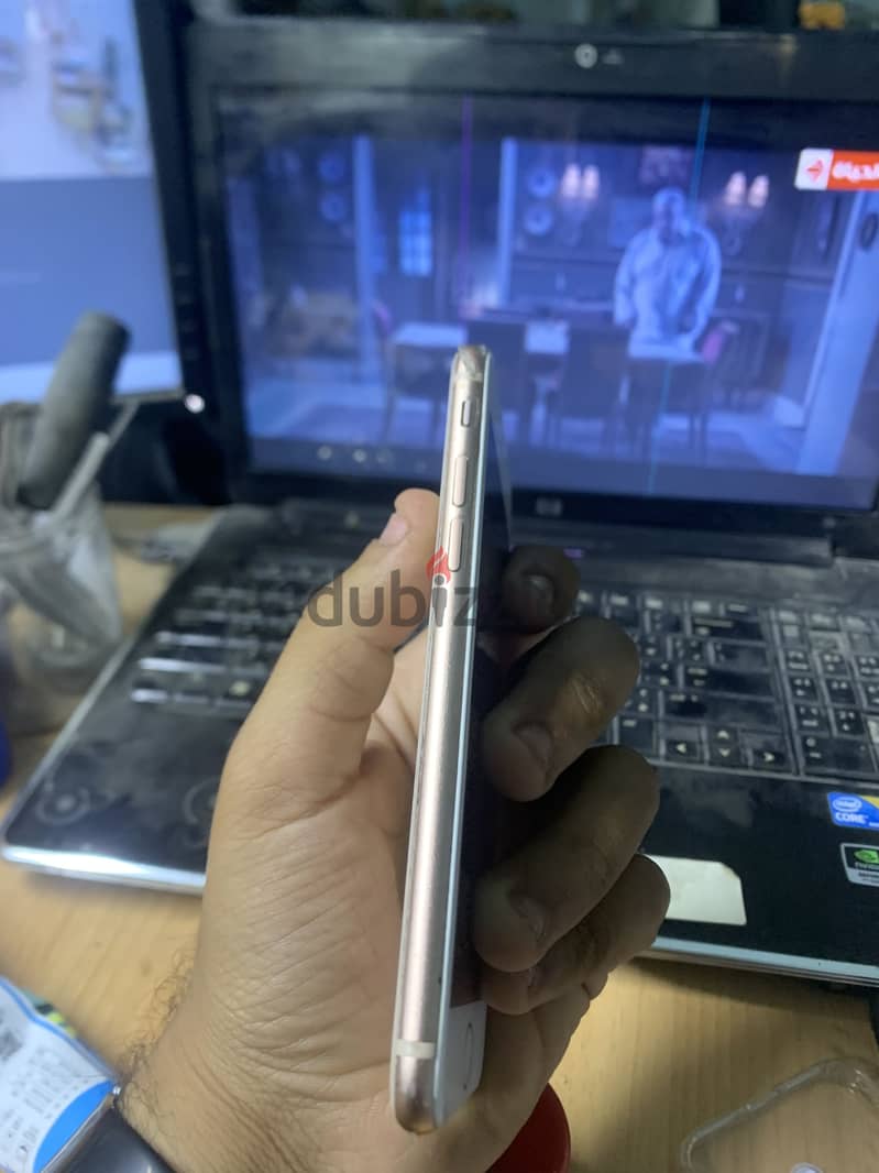 Apple - iPhone 8 2
