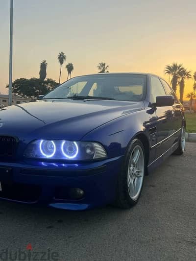 للايجار سيارة BMW 525 مكيفة بالسائق