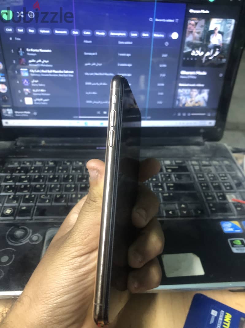 Apple - iPhone XS Max 1