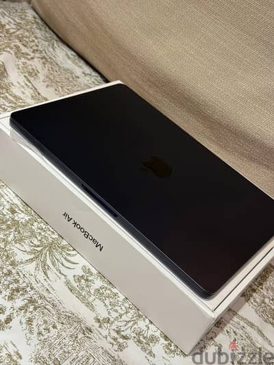 Apple MacBook Air / M4 / 16 ram / 256g / Midnight Color / Battery 100%