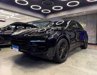 Porsche Cayenne GTS 2025 loaded