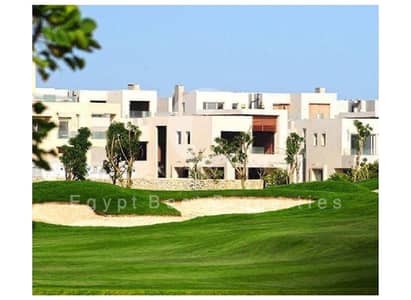 للبيع منزل شاطئي  3 غرف نوم تشطيب كامل+تكييفات+مطبخ  دفعة أولى 5% أقساط تصل إلى 10 سنوات في هاسيندا رأس الحكمة