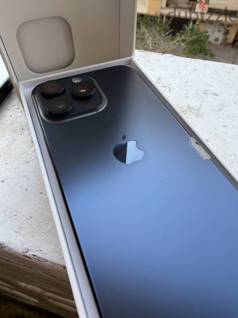 iPhone 15 pro max  256 3