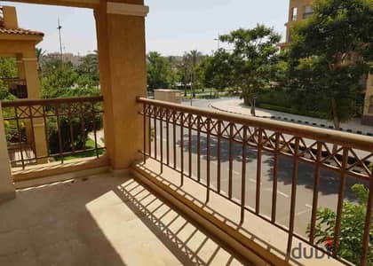 شقة 259 دور اول متر للبيع بمدينتي أمام النادي مباشرة في B1