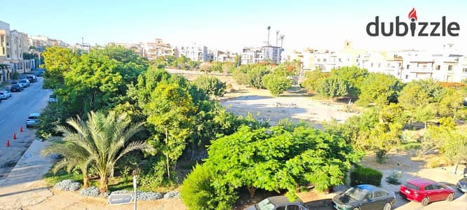 شقه لقطه للبيع بالفرش والأجهزة فى فيلات النرجس
