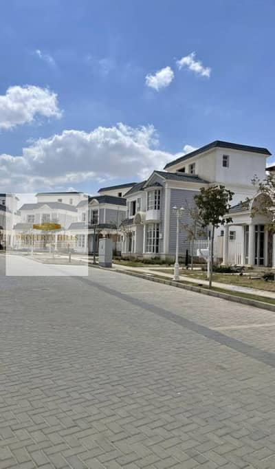 Villa at a special price in Creek View, Fifth Settlement, very unique location close to the main axes