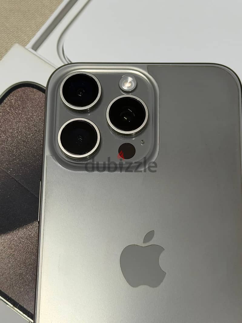 Apple - iPhone 15 Pro Max 4