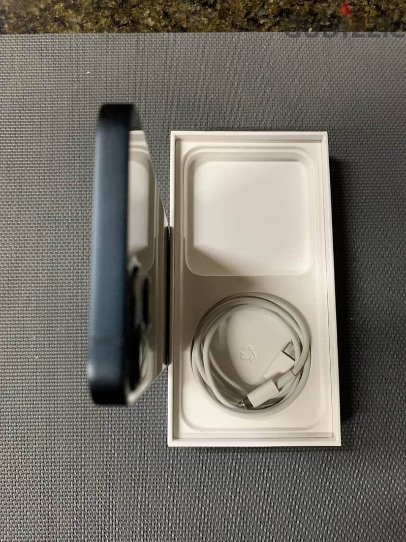 Iphone 13 , 256 G 7
