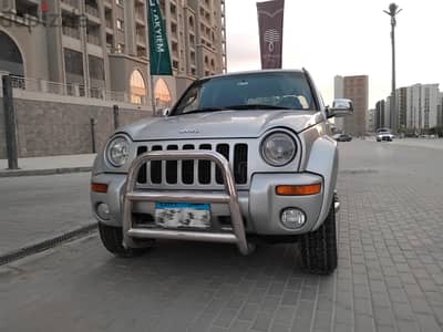 جيب ليبرتى 2006 اعلى فئه فابريكا اول يد من الزيرو