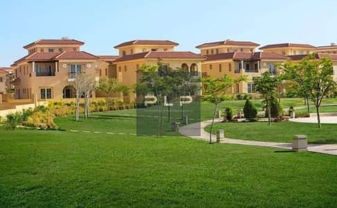 تاون هاوس ميديل  للبيع تشطيب الترا سوبر لوكس فيو مفتوح باقل سعر داخل كمبوند هايد بارك