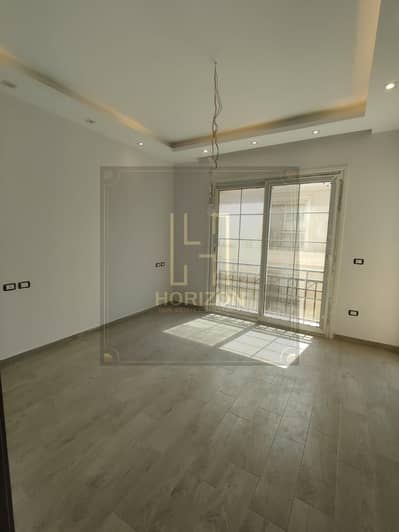 شقة نص مفروش 140 م موقع مميز ايجار كمبوند ريجنتس بارك التجمع القاهرة الجديدة Apartment rent Regents Park