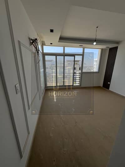 دوبلكس نص مفروش 267م موقع مميز ايجار في هايد بارك التجمع القاهرة الجديدة Duplex rent hyde park