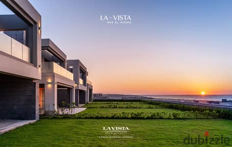 شالية أرضي بجاردن إستلام فوري للبيع بإطلاله كامله علي البحر في قريه لافيستا رأس الحكمه _ Lavista Ras Elhekma