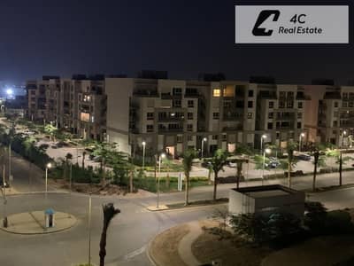 شقة راقية للبيع تشطيب كامل بجودة عالية ومجهزة بالمطبخ والتكييفات فى Hyde Park – New Cairo بموقع مميز جدًا مناسبة للسكن أو الاستثمار شقة راقية للبيع تشطيب كامل بجودة عالية ومجهزة بالمطبخ والتكييفات فى Hyde Park – New Cairo بموقع مميز جدًا مناسبة للسكن أو الاستثمار