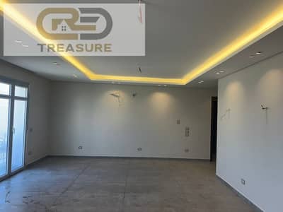 semi furnished Apartment for rent in Hyde Park - new cairo