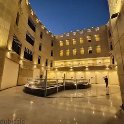 محل تجارى متشطب دور ارضى بمول لافى مدينة الشروق