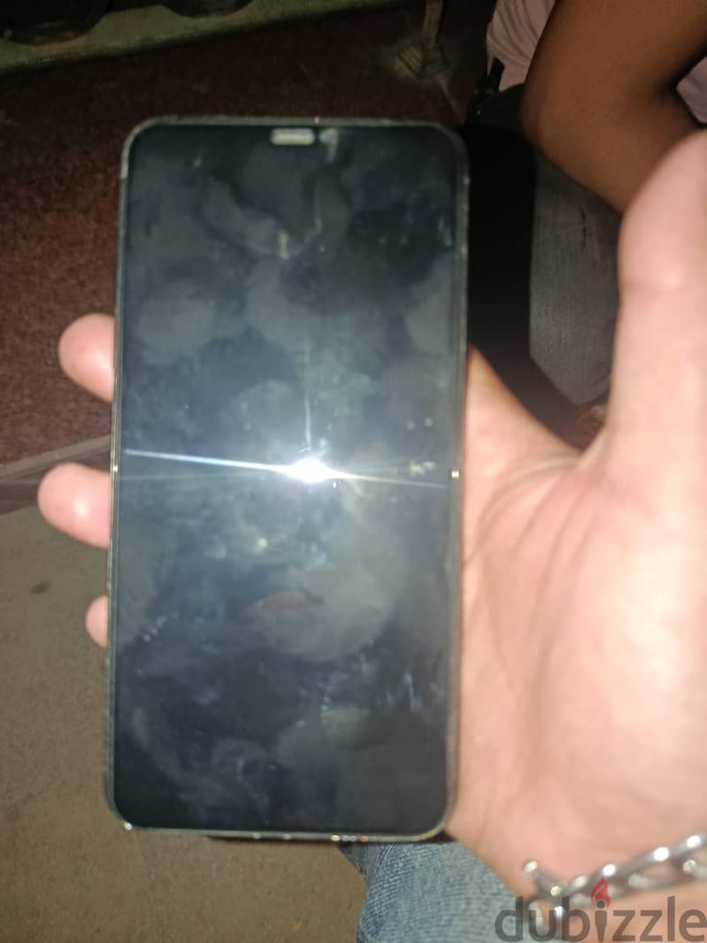 Apple - iPhone 11 Pro Max 2