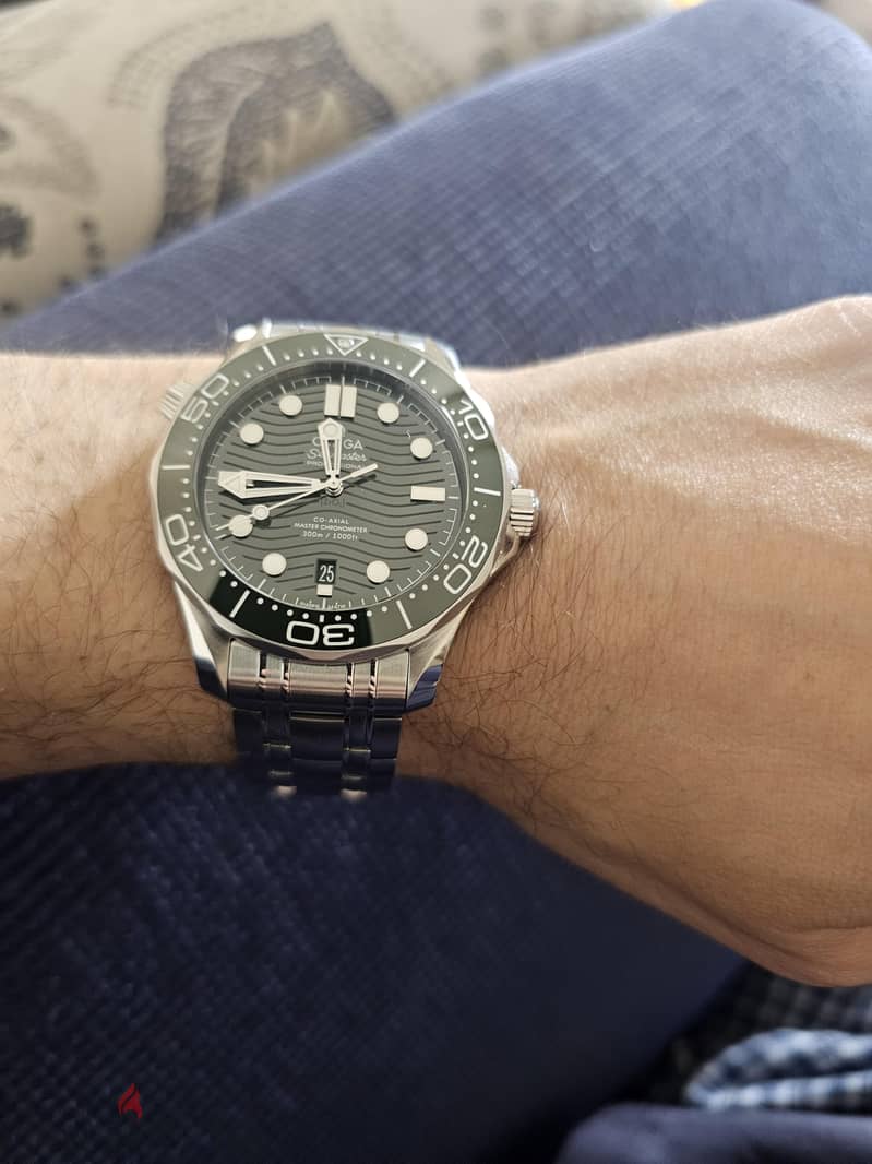 omega seamaster 300  green 3