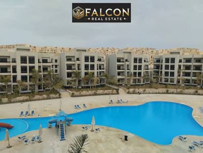 شاليه مميز (جاهز للسكن الفورى) sea view بتشطيب كامل للبيع فى قريه سكاى سيتى sky city el galala العين السخنه بجوار لافيستا