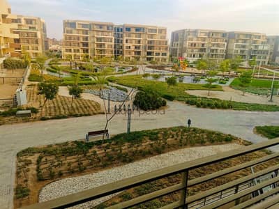 شقة للبيع بالم هيلز القاهرة الجديدة نصف تشطيب جاهزة للسكن وتقسيط مميز