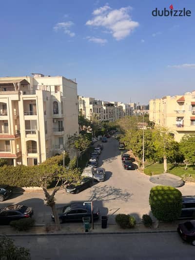 شقه مميزه للبيع 3 غرف  وجهخ فيو مفتوح  في  كمبوند حدائق المهندسين  االشيخ زايد