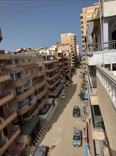 شقة للبيع بشاطئ النخيل الساحل الشمالي ك ٢١