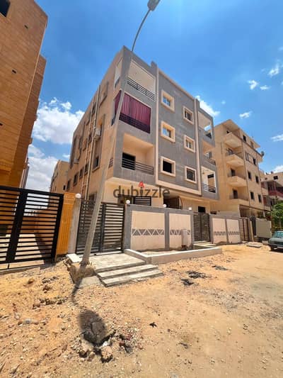 شقة للبيع بحدايق اكتوبر السياحية ب