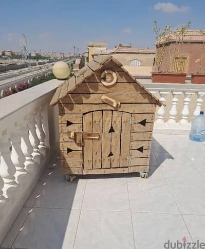بيت كلب بعجل كبير